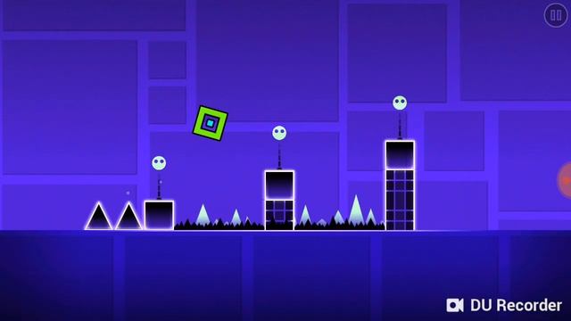 Я играю в Geometry 3 Dash смотреть онлайн