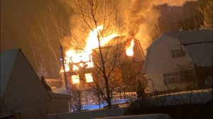 ТУШЕНИЕ ПОЖАРА | ГОРЯЩИЙ ДОМ | Пожар в частном Доме