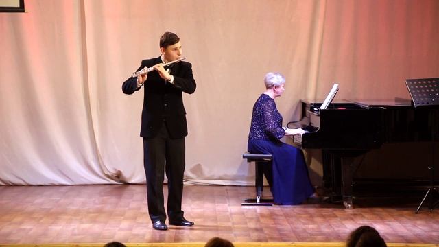 09 Н. Римский-Корсаков «Арабская песня» из сюиты «Шехеразада». исп. Роман Лекомцев, флейта смотреть онлайн