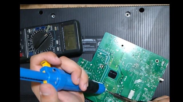 Cómo arreglar una TV que solo parpadea una vez da imagen y ya no se ve 🤗😭 смотреть онлайн