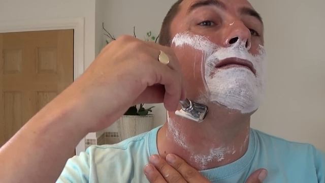 Merkur Slant 39c DE Razor - Derby Menthol Shaving Cream смотреть онлайн