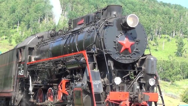 Красавец паровоз Л 4253 в составе с Л 3485 и пассажирскими вагонами