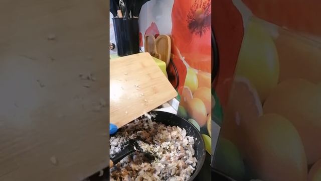 Заливной пирог 🥮с копченой курицей 🍗и грибами 🍄🤗! смотреть онлайн