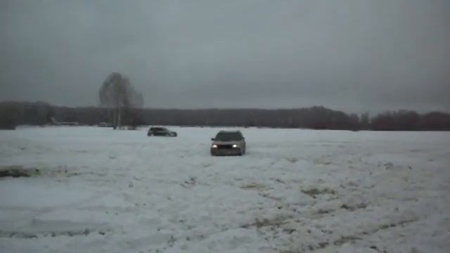 Субару Форестер Турбо, гребет по снегу!!!!! смотреть онлайн
