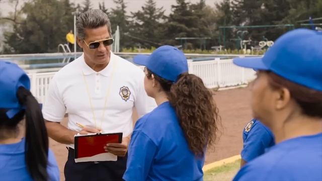 Capítulo 8: ¡Entran a la Academia de Policía! | Nosotros los guapos T2 - Distrito Comedia смотреть онлайн