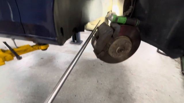 2013 AUDI A4 RIGHT FRONT AXLE REMOVAL смотреть онлайн