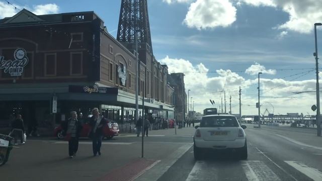 МАШИНКИ ДЛЯ НЕ ХОДЯЧИХ_ЧЕБУРАШКИ В МОДЕ_ШОПИНГ ЕВРОПЕЙЦЕВ смотреть онлайн