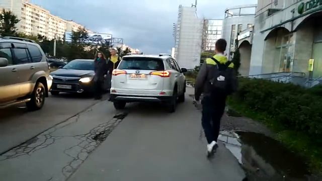 Т265СК178 - езда по тротуару смотреть онлайн