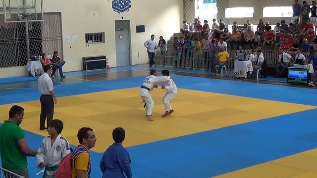 2ª Luta Juvern´s 2014 Yuri Marinho (kimono Branco, faixa verde/azul) смотреть онлайн