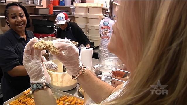 State Fair of Texas Funnel Cake Queen (Texas Country Reporter) смотреть онлайн