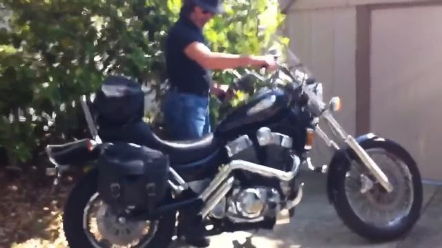 Suzuki VS 1400 sound clip Crank it up. смотреть онлайн