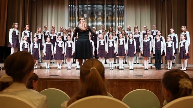 Детский хор школы Иполитова-Иванова. Шведская народная песня "Деревня" смотреть онлайн