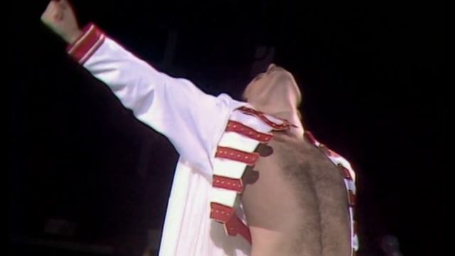 Queen - We Will Rock You (Live At Wembley '86) смотреть онлайн