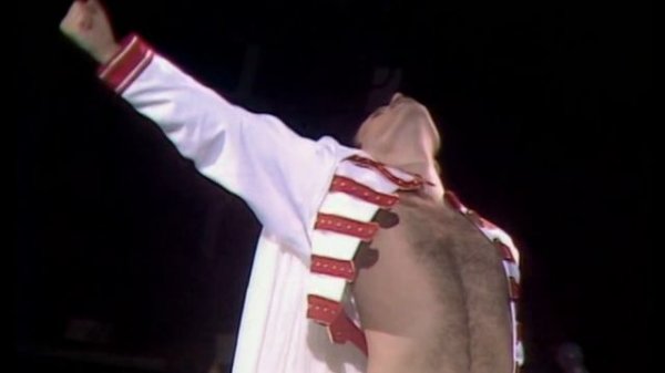 Queen - We Will Rock You (Live At Wembley '86)