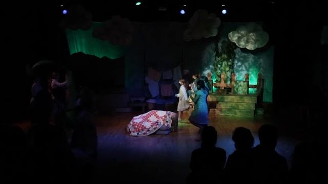 Jack and Lil and the Beanstalk Yellow cast смотреть онлайн