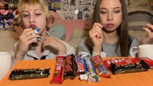 МУКБАНГ🍦МОРОЖЕНОЕ И🍫ШОКОЛАДКИ/SNICKERS/TWIX/ MARS/BOUNTY/KIT KAT/ MUKBANG ICE CREAM AND CHOCOLATE