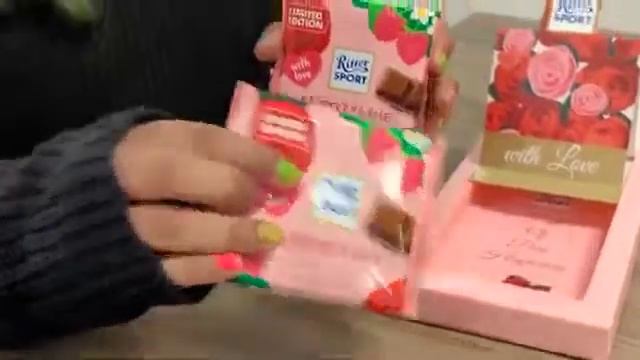 Ritter Sport Raspberry Rose Valentine Gift Chocolate Gift Box 2022 | For Her | For Him | Order Now смотреть онлайн