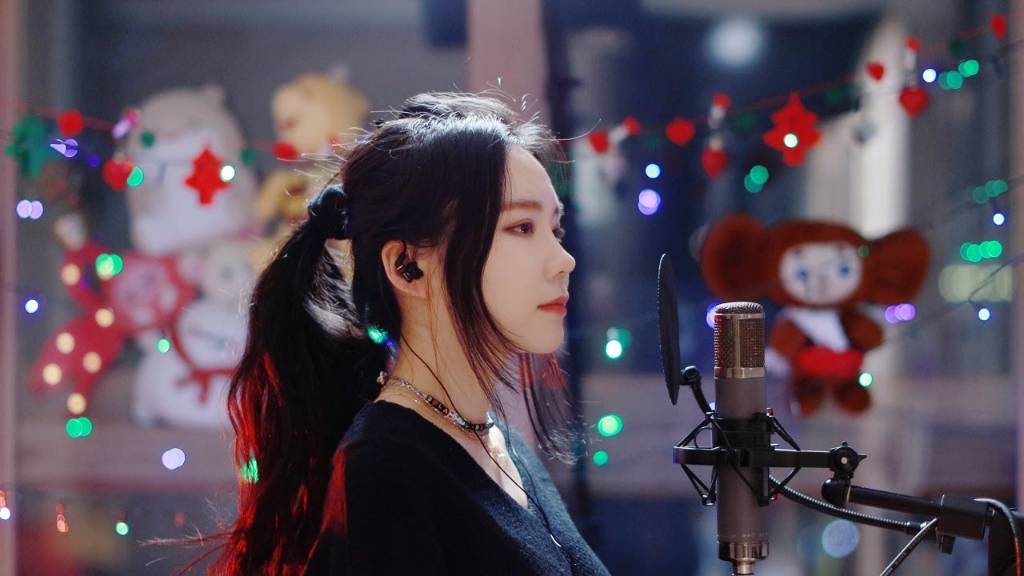 Britney Spears - Toxic ( cover by J.Fla ) смотреть онлайн