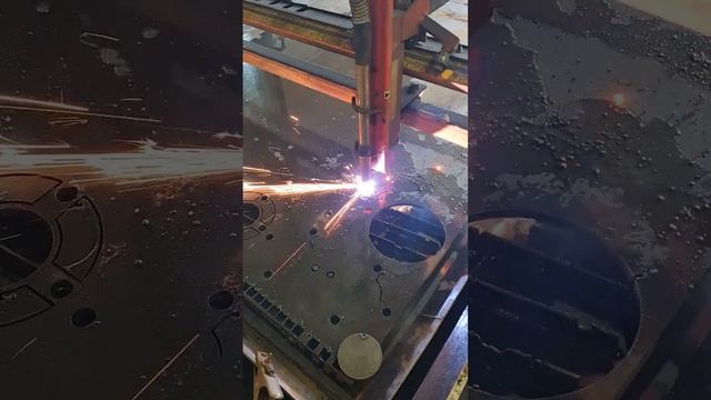 Цех по металлообработке начал работу))) Первые результаты на станке плазменной резки))) смотреть онлайн