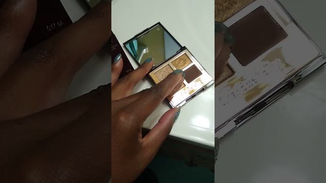 Charlotte Tilbury Queen of Glow Palette Quad Swatches смотреть онлайн