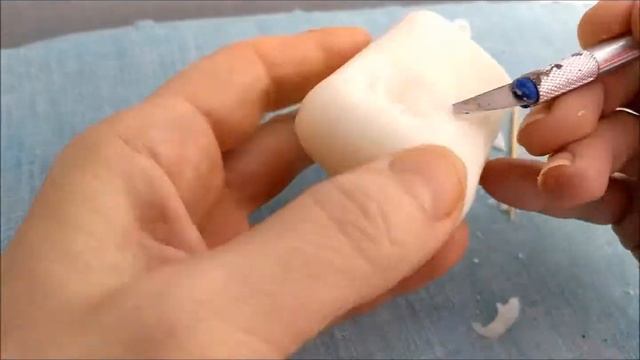Вырезаем простой цветок с резными листиками. Карвинг на мыле. Soap carving. смотреть онлайн