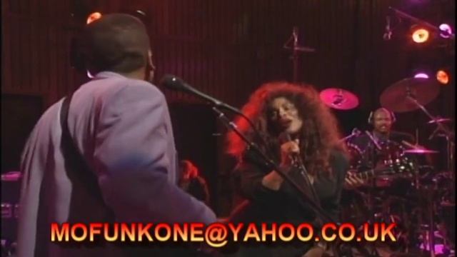 CHAKA KHAN & FOURPLAY - BETWEEN THE SHEETS.LIVE TV PERFORMANCE