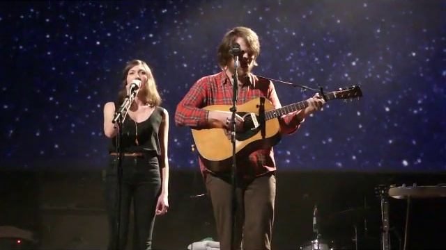 Robin Pecknold (Fleet Foxes) & Alela Diane - These Days смотреть онлайн
