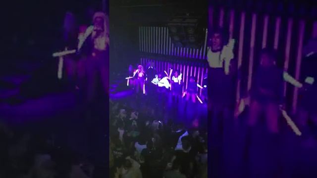 QUEEN DISCO MENDOZA Drag Queen Show