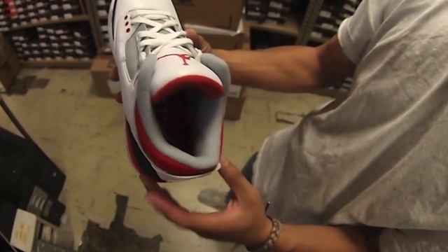 Air Jordan retro 3's AKA "fire red 3's" смотреть онлайн