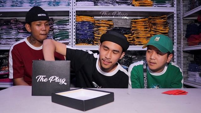THE PLUG BOX INTERVIEW: OWFUCK смотреть онлайн