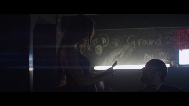 Molotov Jukebox - Neon Lights (starring Oona Chaplin) [OFFICIAL VIDEO] смотреть онлайн