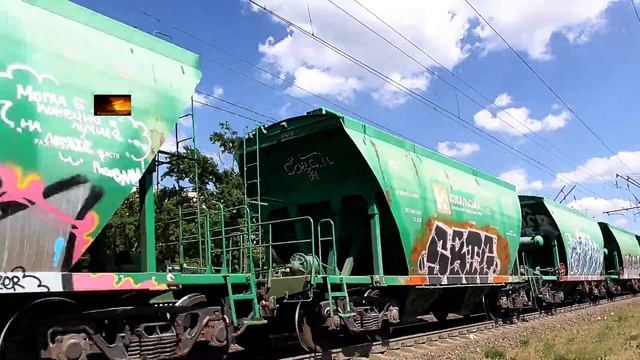 Встреча ВЛ80Т-1383 с грузовым поездом с ВЛ80Т-761 с грузовым поездом смотреть онлайн