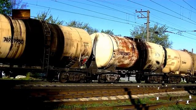 ВЛ80т-1383 с грузовым поездом смотреть онлайн