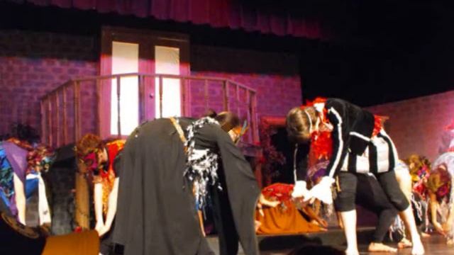 Holy Trinity - Romeo and Juliet - December 2009.wmv смотреть онлайн