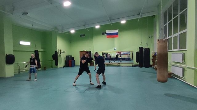 ТРЕНИРОВКА 10.12.2024 (условный бой в парах и работа на мешке длинной серией на выносливость) смотреть онлайн