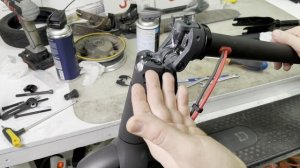 Электросамокаты xiaomi скрип, треск, люфт или регулировка складного механизма руля
