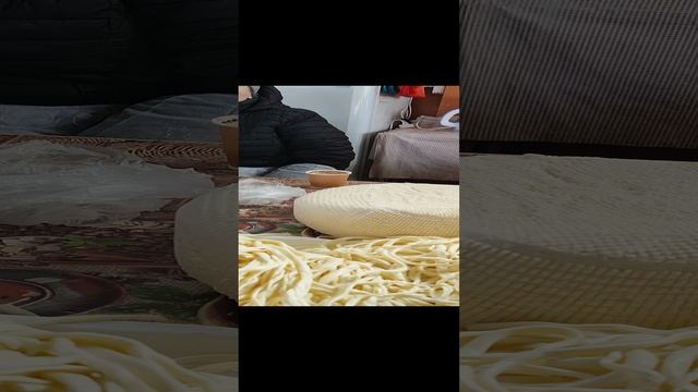 Кисловодский рынок радует изобилие сыров! ,👍👍👍 смотреть онлайн