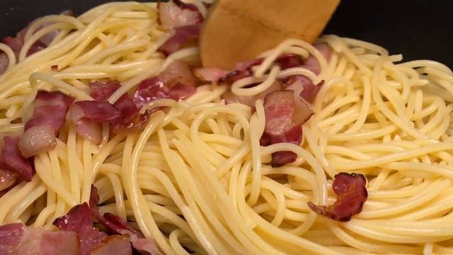 Ein unglaublich einfaches und leckeres Rezept für ein klassisches Pasta für jedermann! ASMR смотреть онлайн