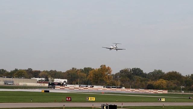 2013 Cessna Citation Mustang 510 Landing | Planespotting | KPWK смотреть онлайн