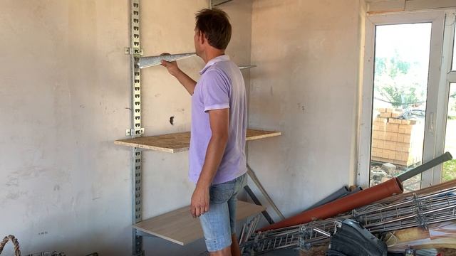 Металлические конструкции для монтажа полок в гараже , автосервисе и тд