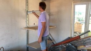 Металлические конструкции для монтажа полок в гараже , автосервисе и тд