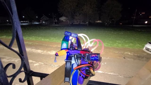 ~66,000 Lumen Homemade Water-Cooled Flashlight - 2x Vero29 SE - No Reflectors смотреть онлайн