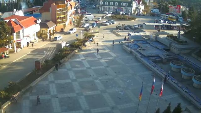 Вебкамера "Площадь Советская". Запись 28.02.2017 17:00:04 смотреть онлайн