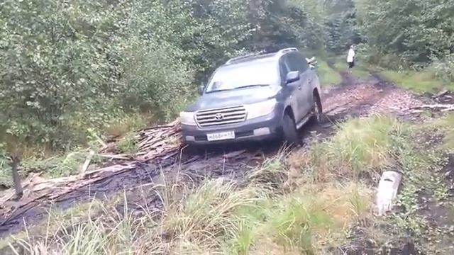 Toyota Land Cruiser 200 на бездорожье /// Toyota Land Cruiser 200 Offroad