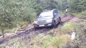 Toyota Land Cruiser 200 на бездорожье /// Toyota Land Cruiser 200 offroad