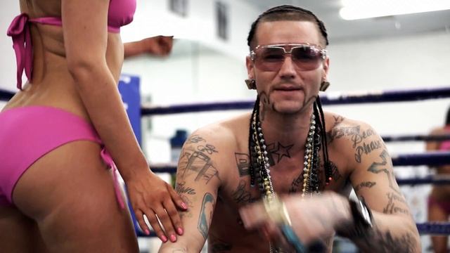 RiFF RaFF - TERiYAKi TRAPPiN' (Official Music Video) смотреть онлайн