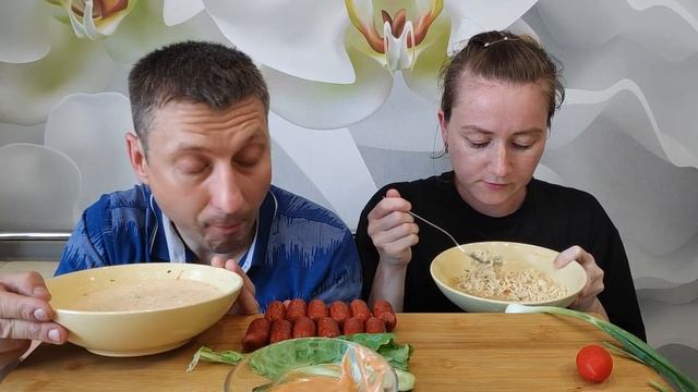 МУКБАНГ НАСТЯ ЖЕСТКО РОФЛИТ?🤡ЛАПША И АЛЬПИЙСКИЕ КОЛБАСКИ | MUKBANG NOODLES AND ALPINE SAUSAGES смотреть онлайн