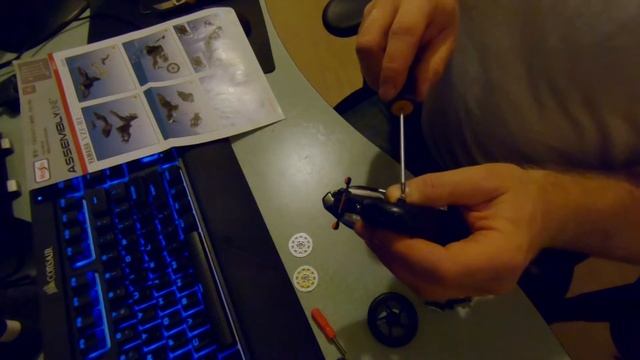 Yamaha R1 model assemble смотреть онлайн