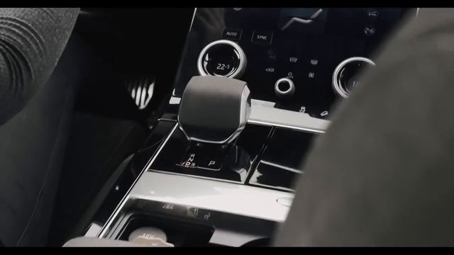 Range Rover Velar | Вишуканий та інтелектуальний позашляховик смотреть онлайн