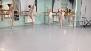 Школа балета «Иданко» - занятия и выступления детей